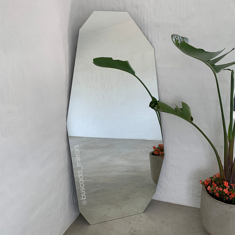 The Frameless Humility Mirror