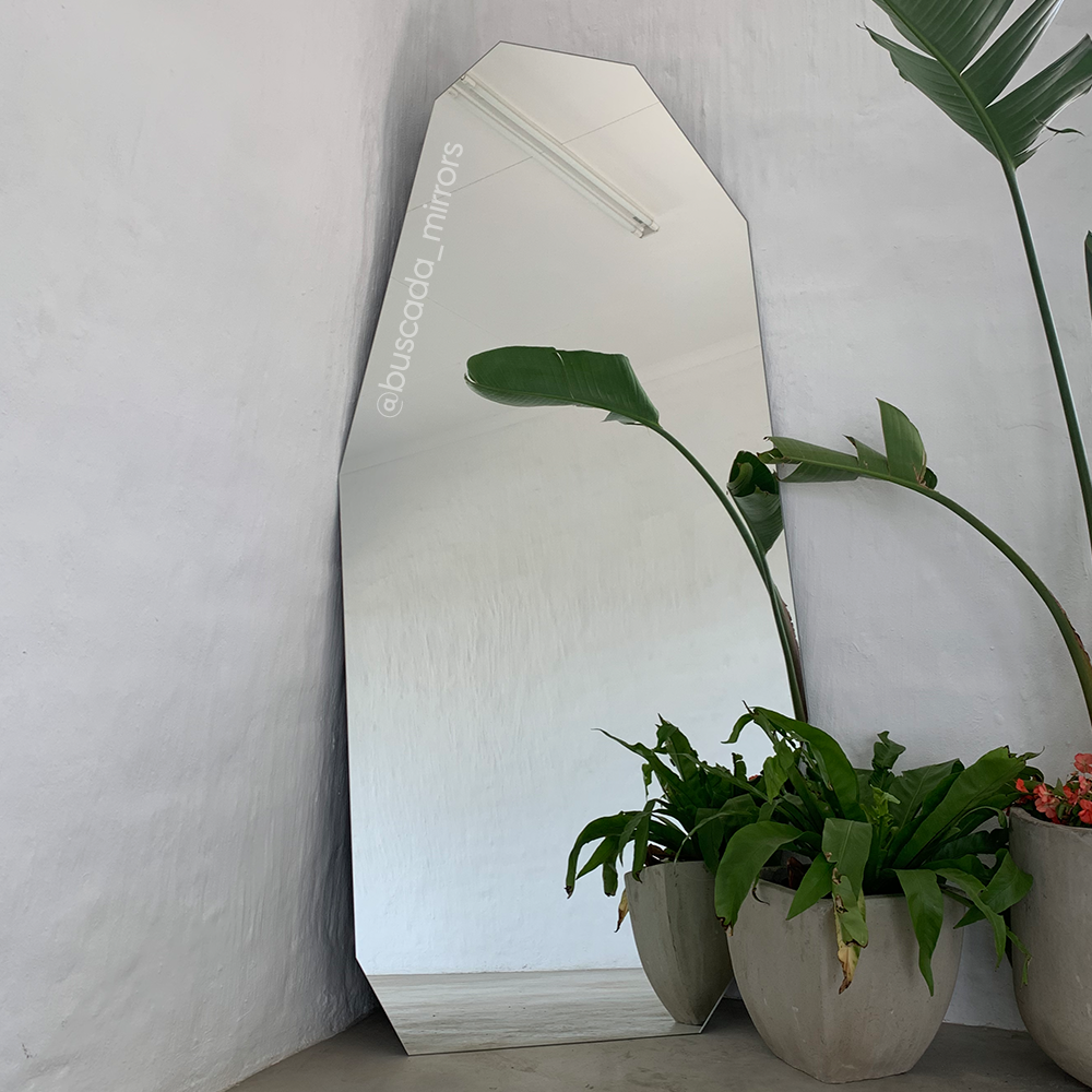 The Frameless Humility Mirror