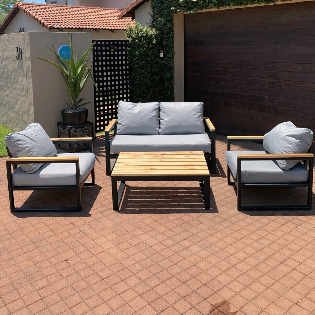 The Black Ravello Set